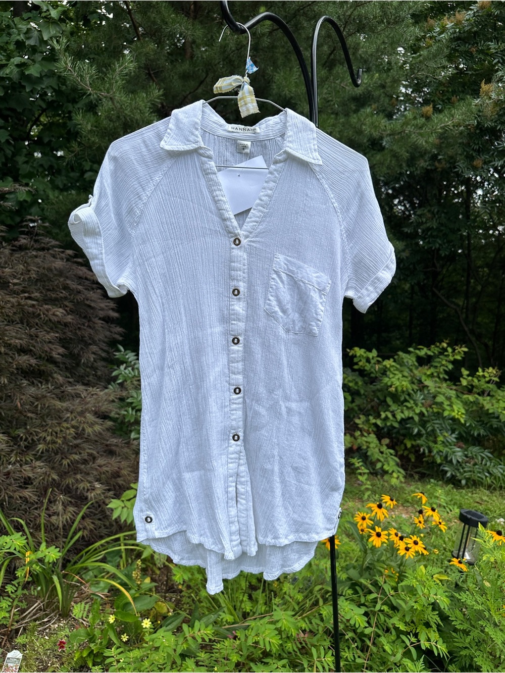 100% cotton Hannah White Textured Short-Sleeve Button-Front Shirt